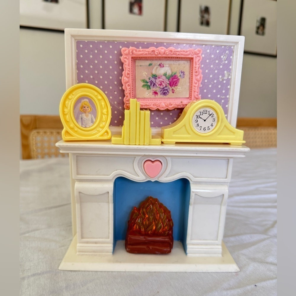 Vintage 1994 Playskool dollhouse victorian fireplace furniture accessories frame